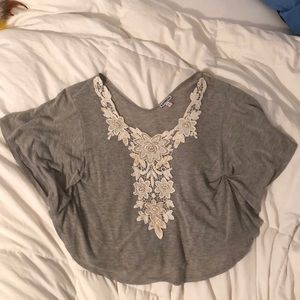 Flowy short sleeve vneck